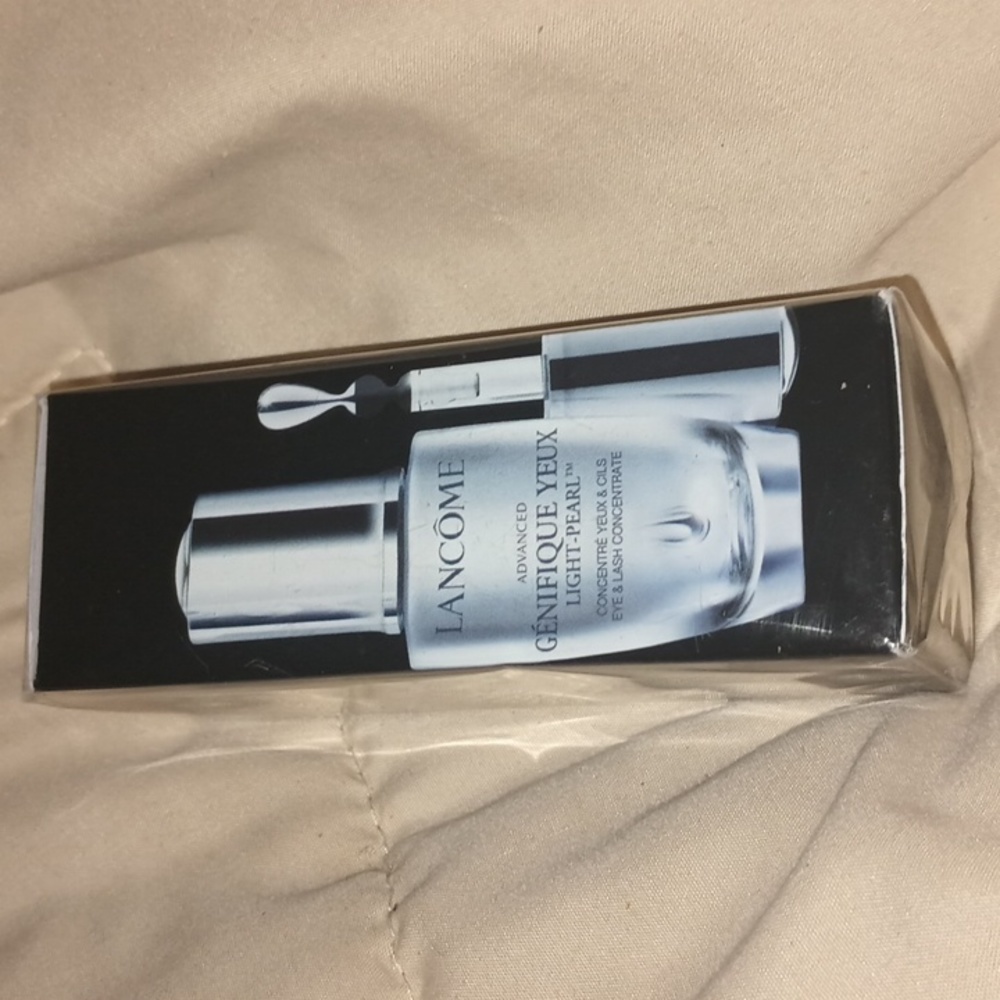 Lancome Génifique yeux light-pearl eye serum